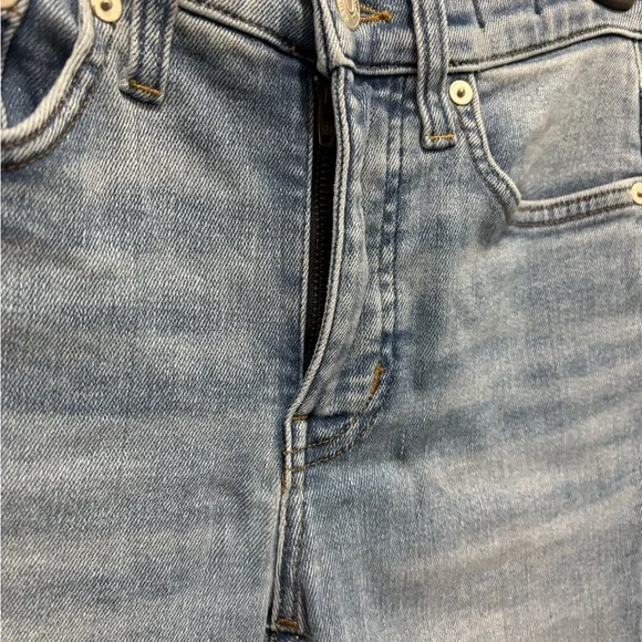 Madewell Mid-Rise Kick Out Blue Jeans - Picture 4 of 14